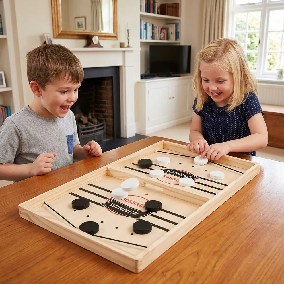 Jeu d'échecs en bois avec catapulte